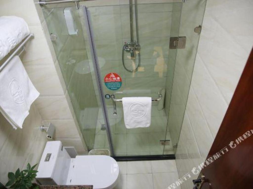 格林豪泰博乐万象汇快捷酒店 Bole 外观 照片
